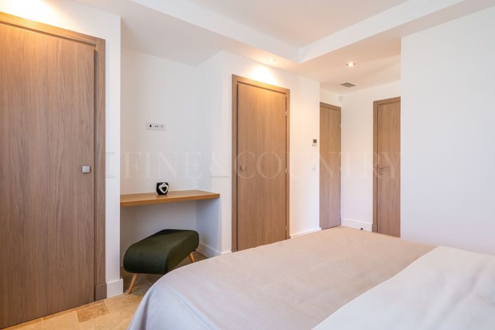 Image No.23-4 Bed Property for sale