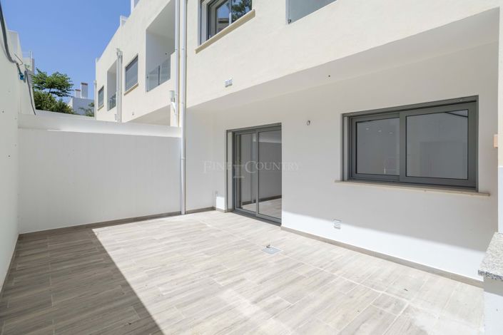 Image No.13-3 Bed Townhouse for sale