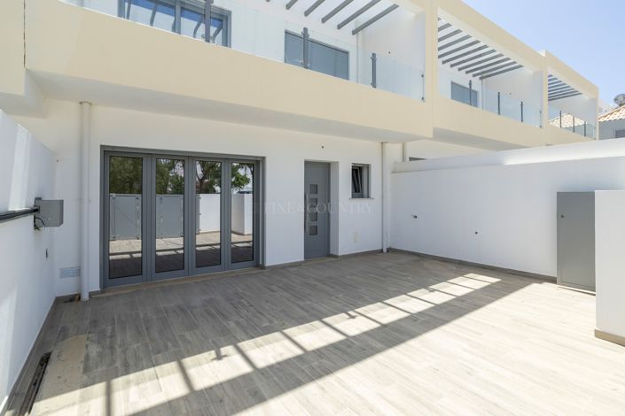 Image No.5-3 Bed Townhouse for sale