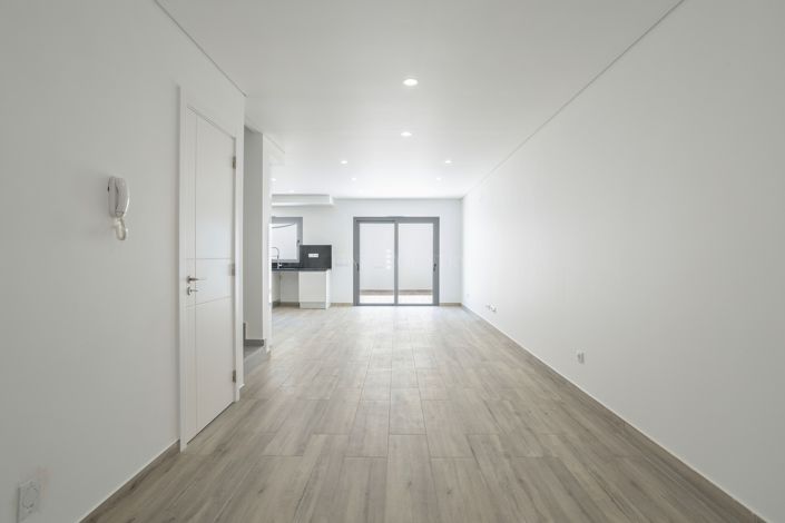 Image No.6-3 Bed Townhouse for sale