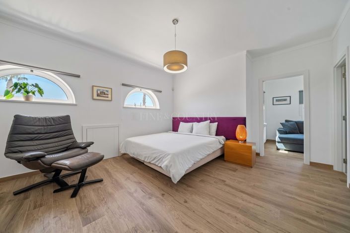 Image No.20-4 Bed Villa for sale