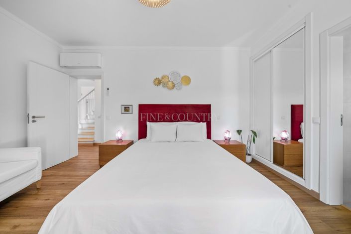 Image No.5-4 Bed Villa for sale