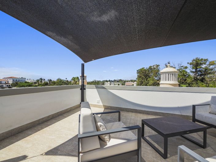 Image No.30-2 Bed Townhouse for sale