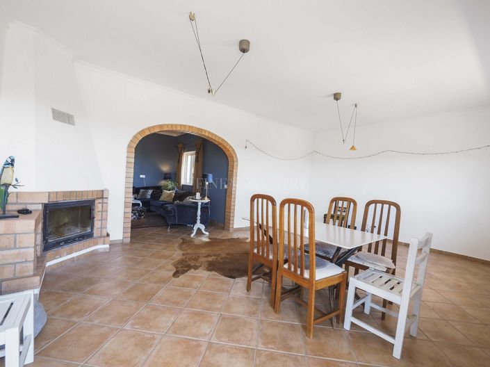 Image No.11-5 Bed Property for sale