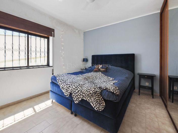 Image No.21-5 Bed Property for sale