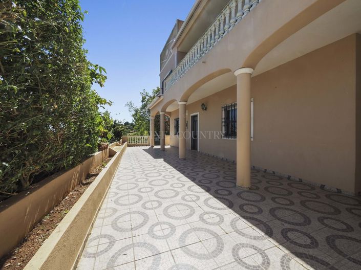 Image No.34-5 Bed Property for sale