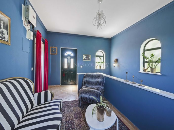 Image No.8-5 Bed Property for sale