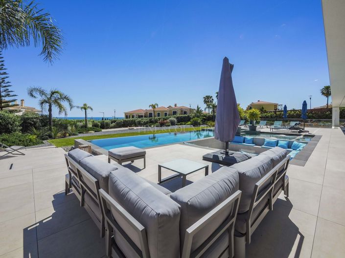 Image No.47-5 Bed Property for sale