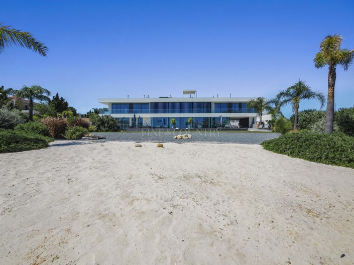 Image No.51-5 Bed Property for sale