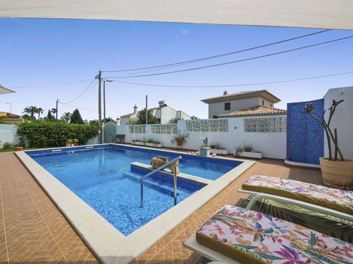 Image No.39-3 Bed Property for sale