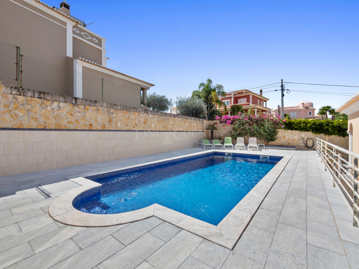 Image No.21-3 Bed Villa for sale