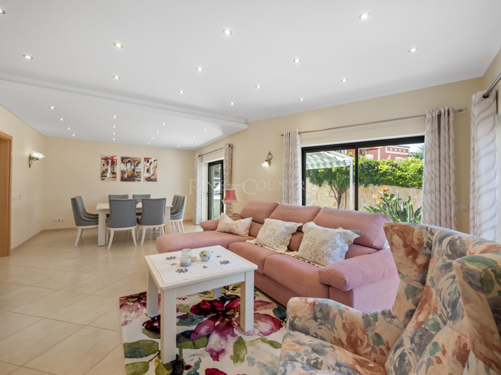 Image No.3-3 Bed Villa for sale