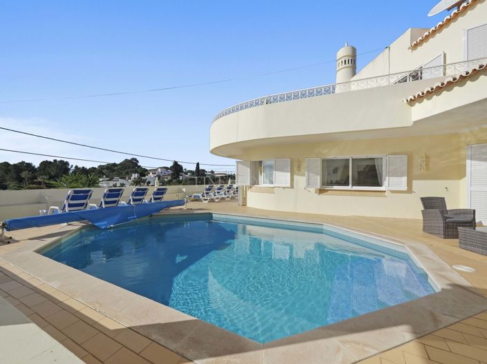 Image No.2-4 Bed Property for sale