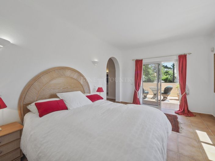 Image No.17-3 Bed Villa for sale