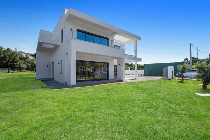 Image No.1-4 Bed Villa for sale