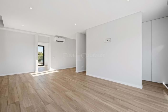 Image No.23-4 Bed Villa for sale