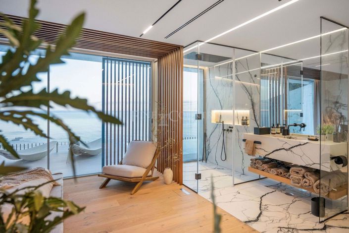 Image No.20-3 Bed Property for sale