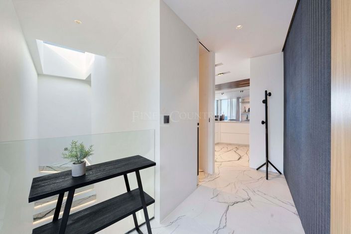 Image No.77-3 Bed Property for sale