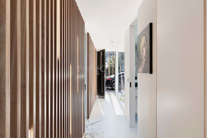 Image No.79-3 Bed Property for sale