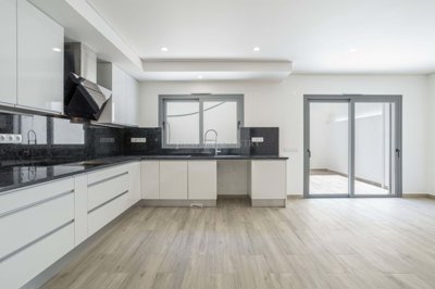 2104-350839-b952a8cbdbc2fd66601ce91bb265b9cce