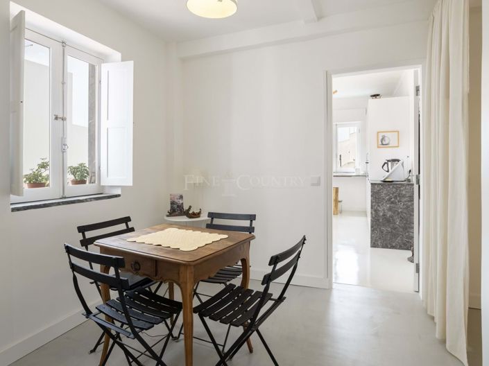 Image No.11-3 Bed Townhouse for sale