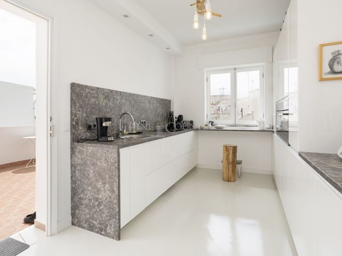 Image No.13-3 Bed Townhouse for sale