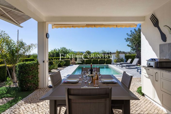 Image No.6-4 Bed Property for sale