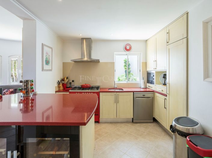 Image No.10-4 Bed Villa for sale