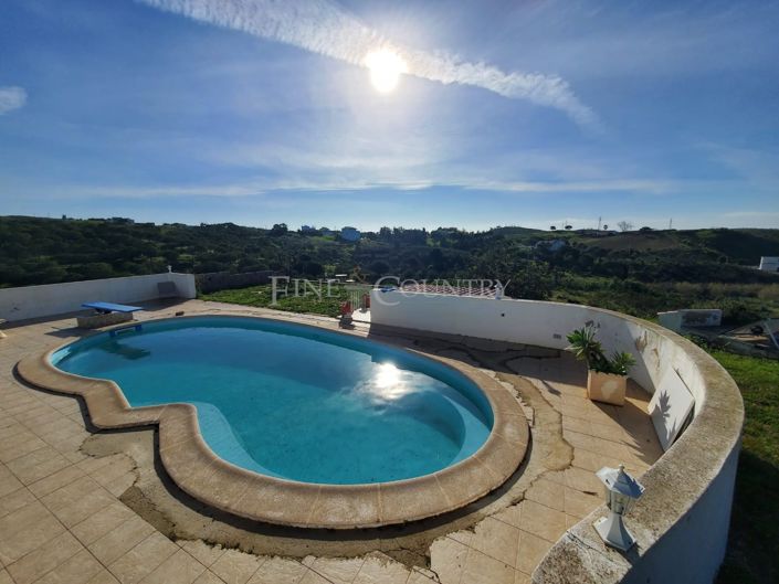 Image No.19-3 Bed Property for sale