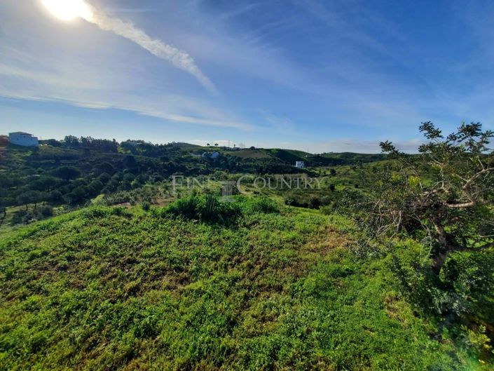 Image No.22-3 Bed Property for sale