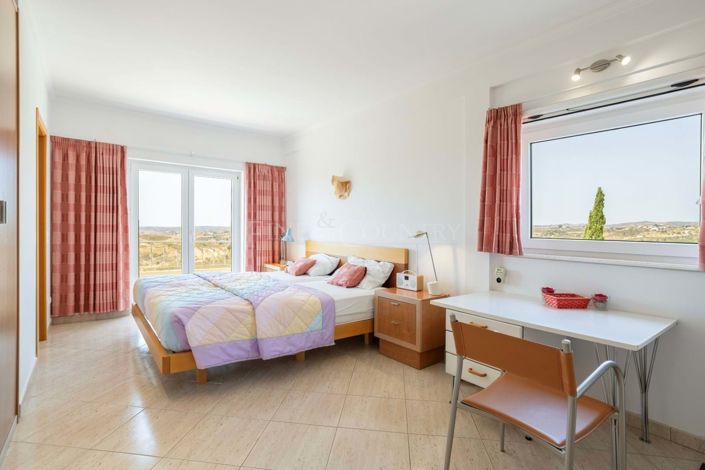 Image No.25-4 Bed Villa for sale