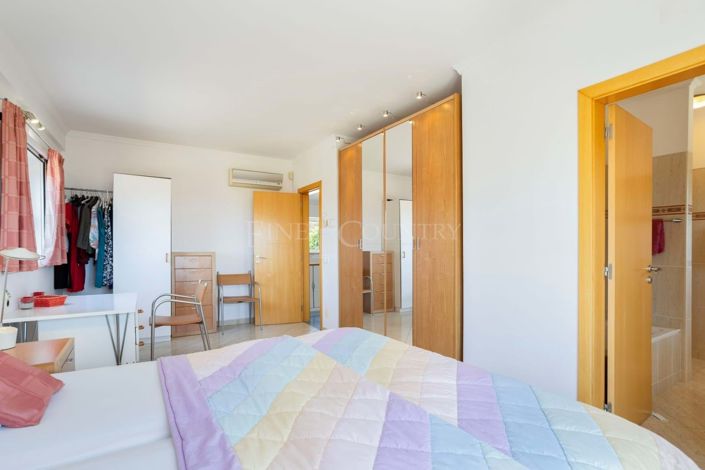 Image No.26-4 Bed Villa for sale