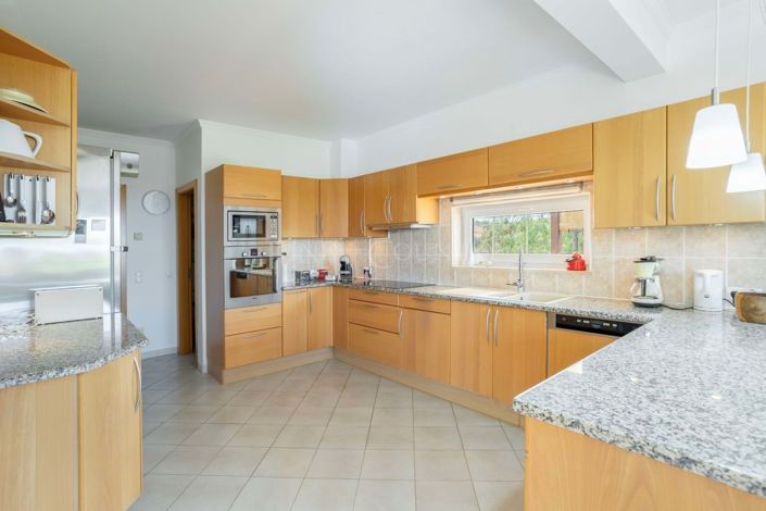 Image No.3-4 Bed Villa for sale