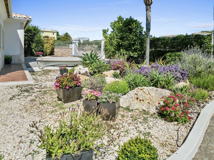 Image No.28-7 Bed Property for sale