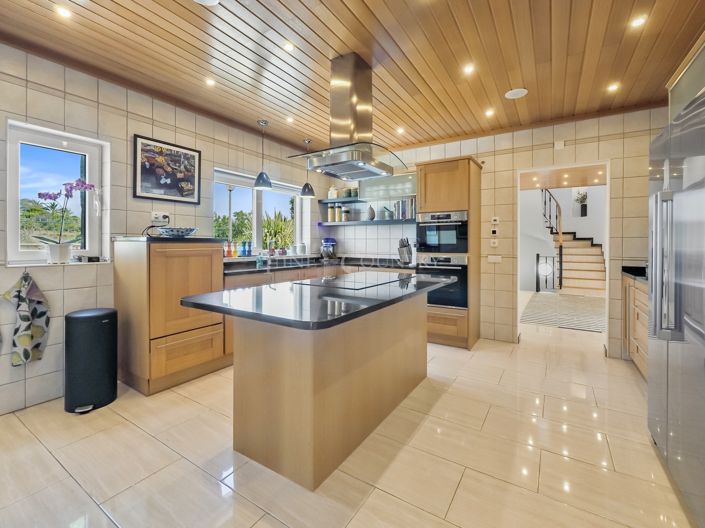 Image No.39-7 Bed Property for sale