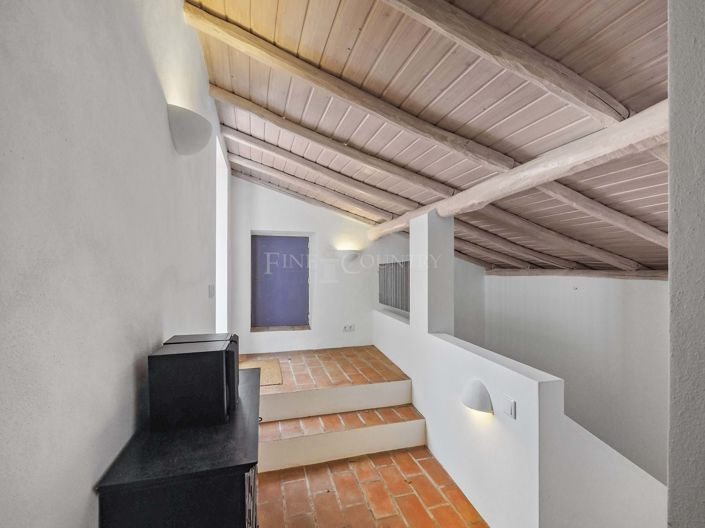 Image No.25-3 Bed Property for sale