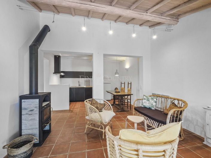 Image No.31-3 Bed Property for sale