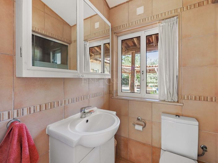 Image No.18-5 Bed Property for sale