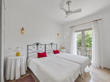 2104-349842-b952a8cbdbc2fd66601ce91bb265b9cce