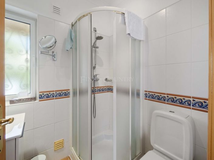 Image No.15-3 Bed Villa for sale