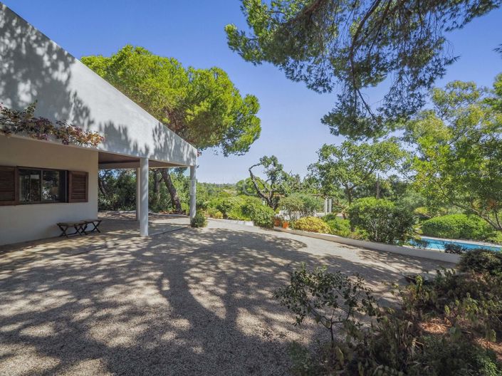 Image No.25-3 Bed Property for sale