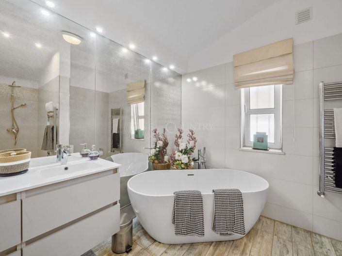 Image No.33-4 Bed Villa for sale