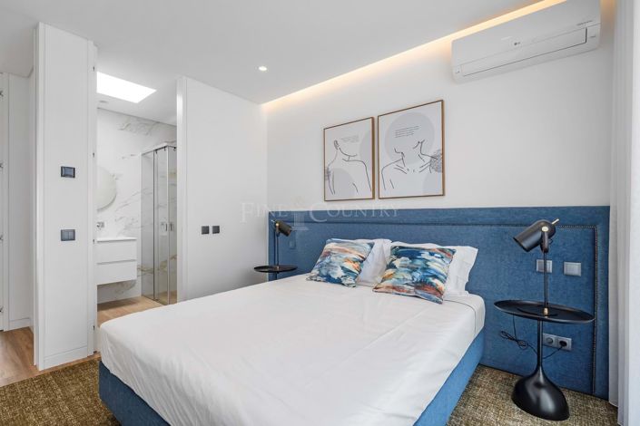 Image No.23-4 Bed Semi-Detached for sale