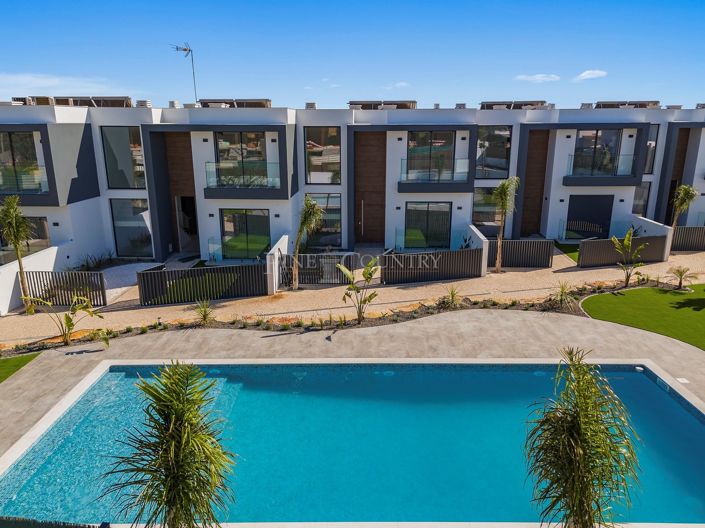 Image No.7-4 Bed Semi-Detached for sale