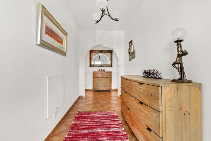 Image No.3-5 Bed Villa for sale