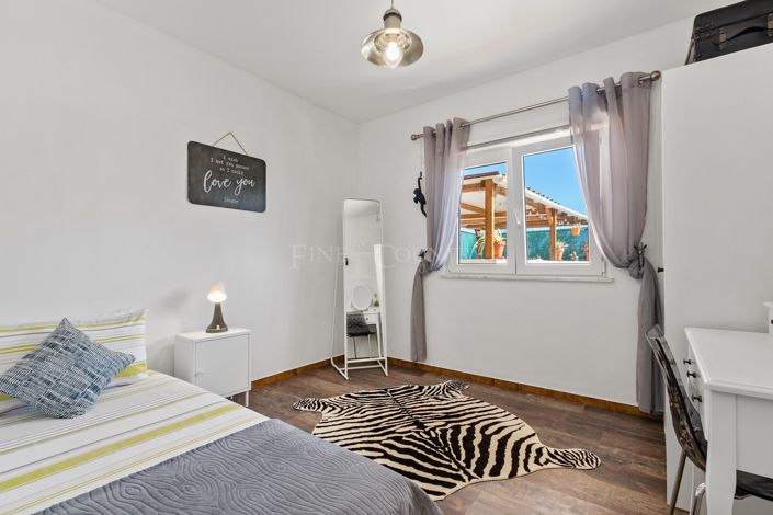 Image No.8-5 Bed Villa for sale