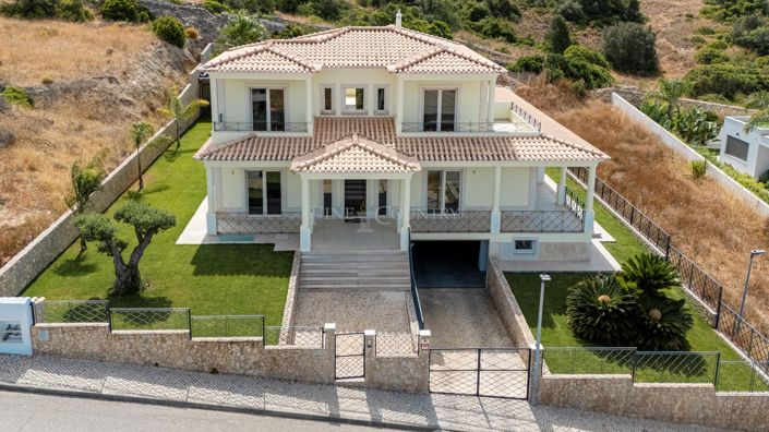 Image No.32-4 Bed Property for sale