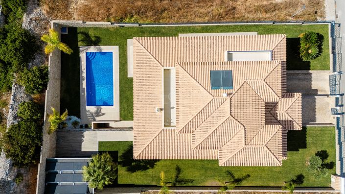 Image No.33-4 Bed Property for sale