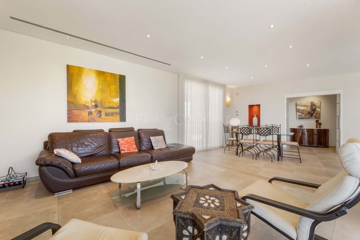 Image No.15-5 Bed Villa for sale