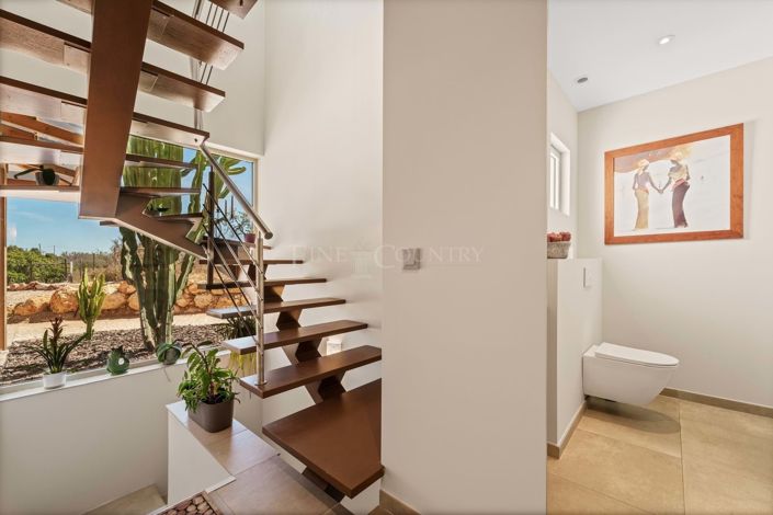 Image No.25-5 Bed Villa for sale